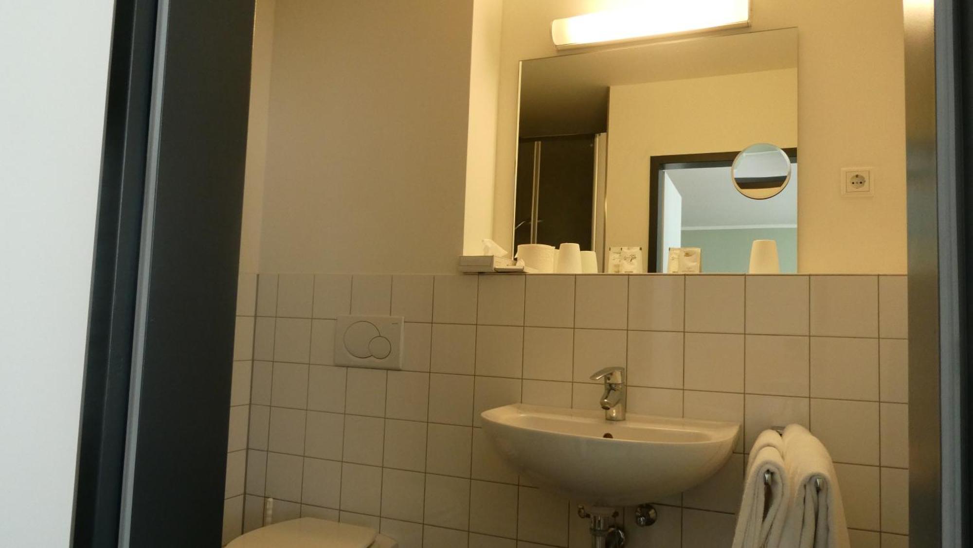 Cvjm Duesseldorf Hotel & Tagung Exteriör bild