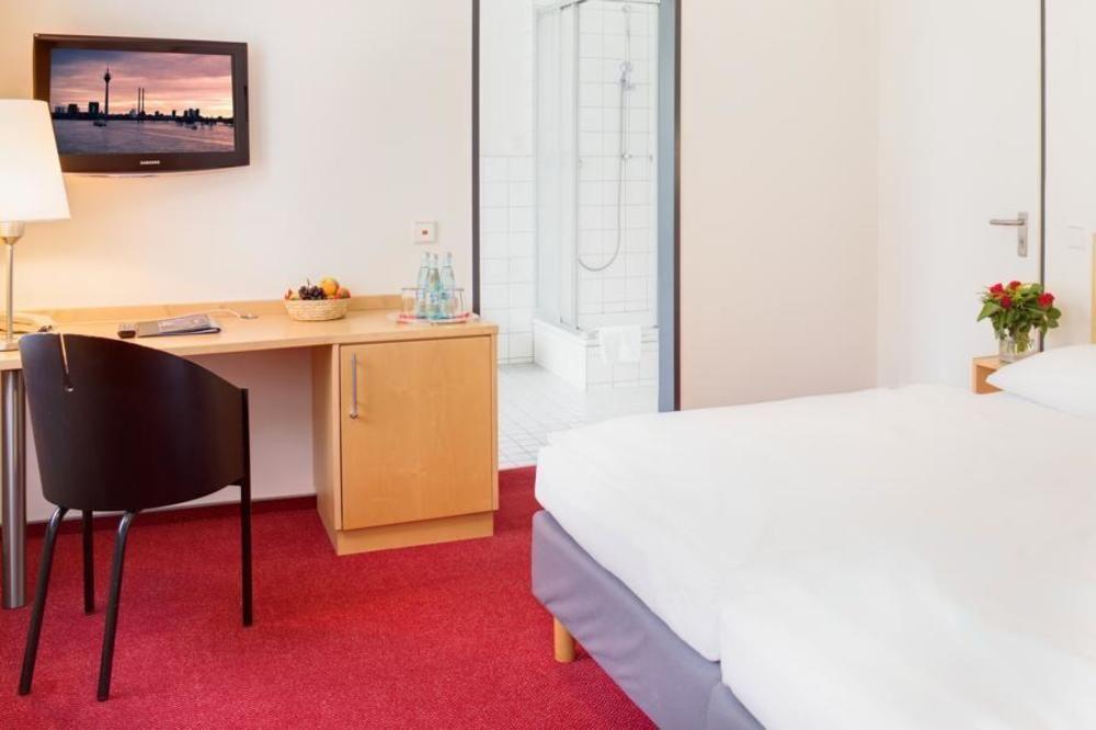 Cvjm Duesseldorf Hotel & Tagung Exteriör bild