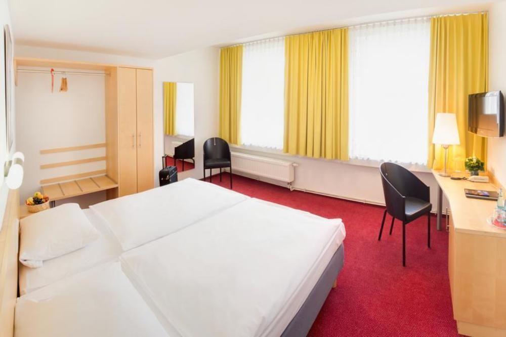 Cvjm Duesseldorf Hotel & Tagung Exteriör bild