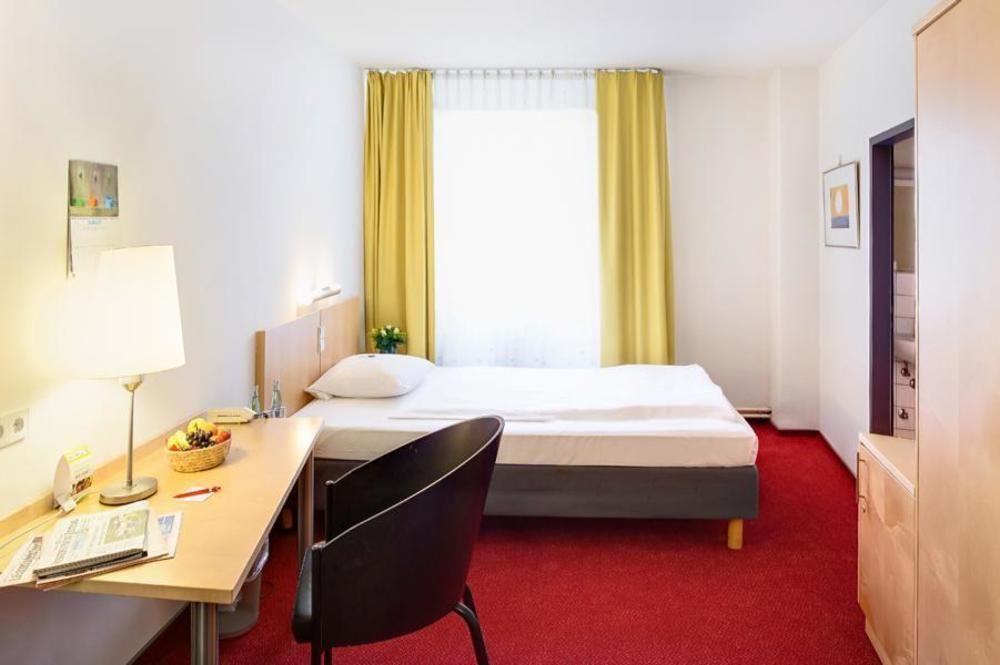 Cvjm Duesseldorf Hotel & Tagung Exteriör bild